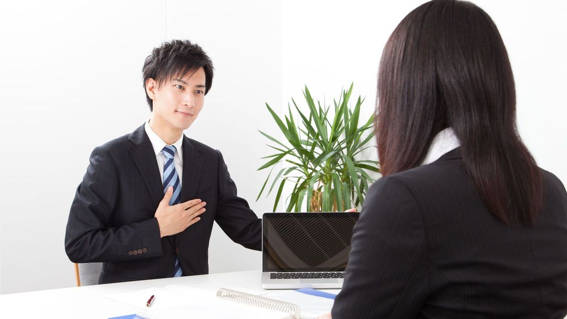 あの人にしかできない が会社をダメにする ベテラン社員の 抱え込み を放置するな