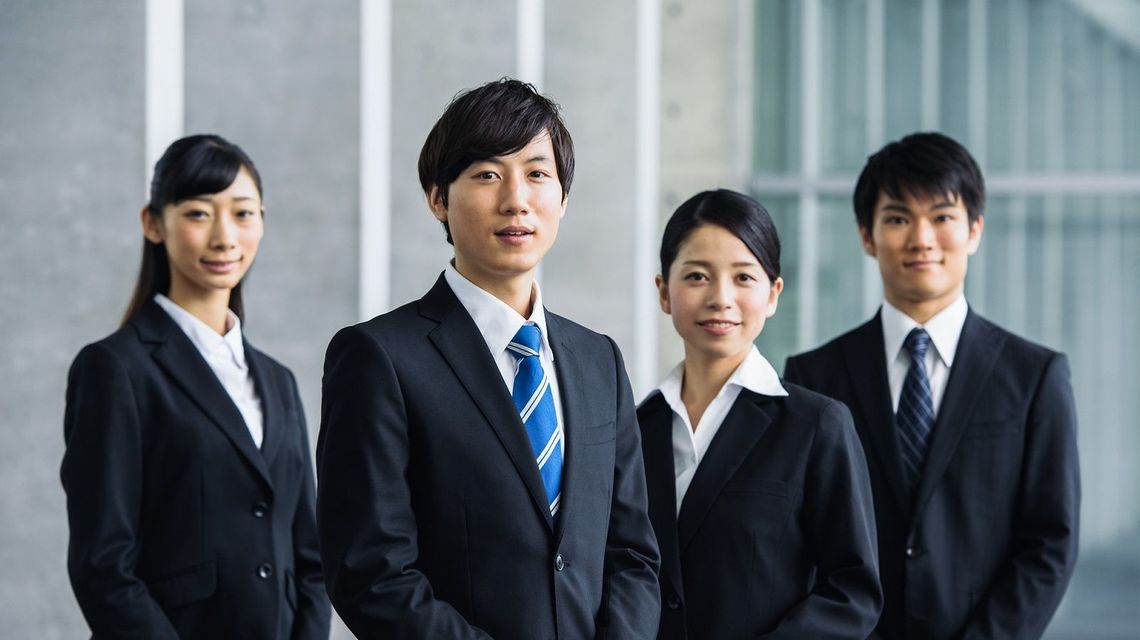 第一印象を悪くしない 就活スーツ の着方 見た目で損してしまう 着こなしの5大ng