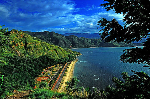 ÎÎ¹Î±ÏÎ¬Î½ÎµÎ¹Î± 2 Î±ÏÏ 51: View of the beach around in Fatucama, Dili Timor Leste