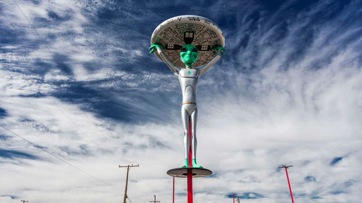 Alien Fresh Jerkey Baker, CA, a depiction of a Alien and Extraterrestrial Life. (Photo by: Joe Sohm/Visions of America/UIG via Getty Images)