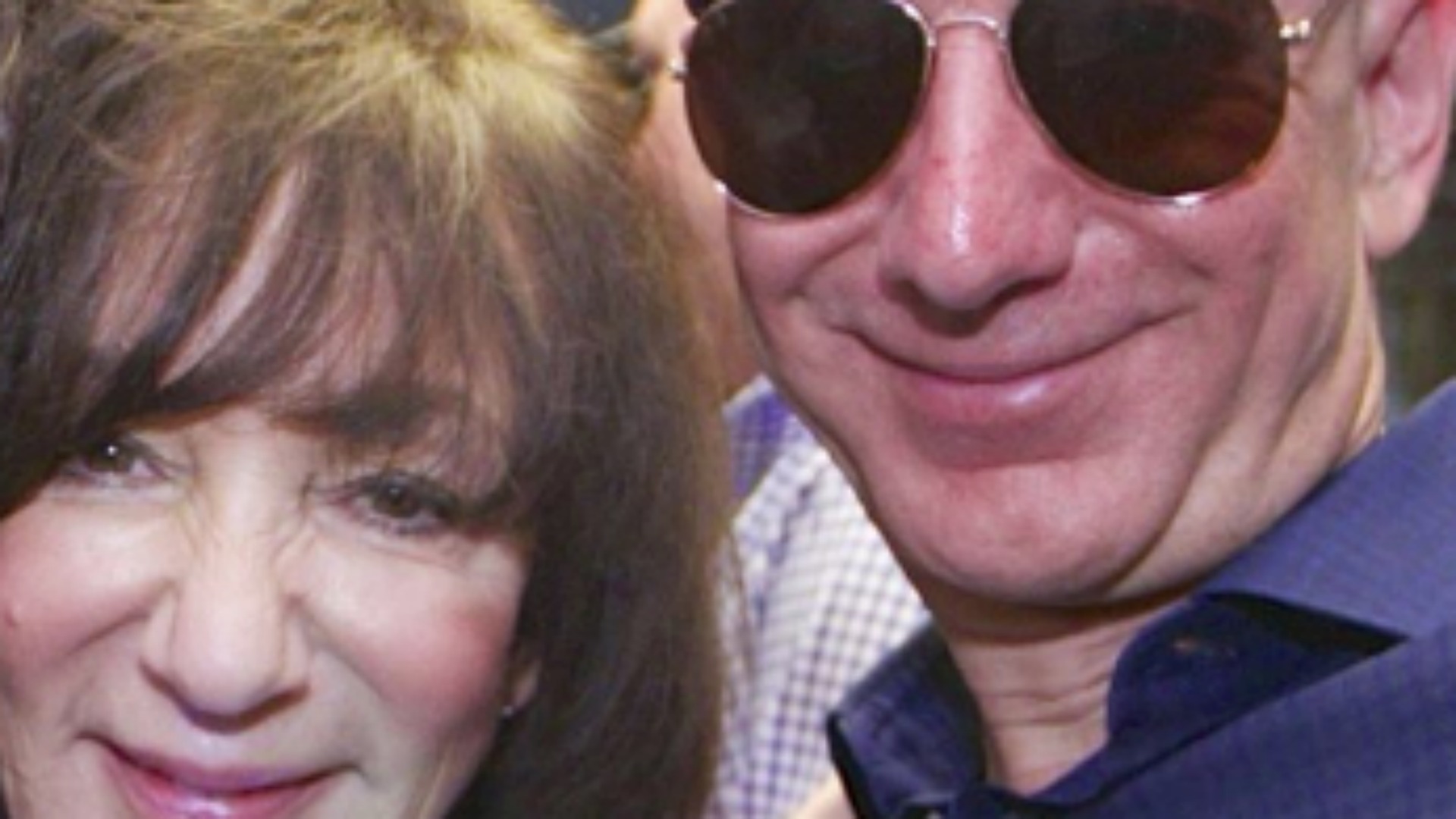 Diapositiva 19 de 20: Sigue la regla 'Two Pizza Rule', es decir, no cree en las reuniones multitudinarias de trabajo. En una reuniÃ³n debe haber las personas mÃ¡ximas como para alimentarse con dos pizzas. 