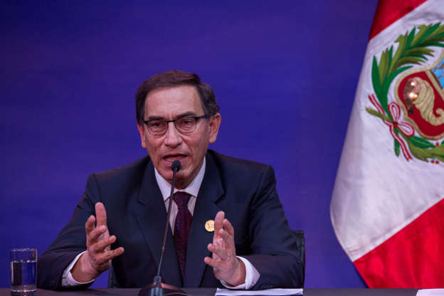 Diapositiva 16 de 23: LIMA, PERU - APRIL 14: MartÃ­n Vizcarra President of Peru attends a press conference during Day 2 of the VIII Summit of The Americas on April 14, 2018 in Lima, Peru. (Photo by )
