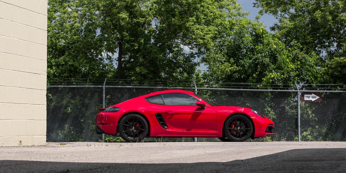 2018 Porsche 718 Cayman Interior And Passenger Space