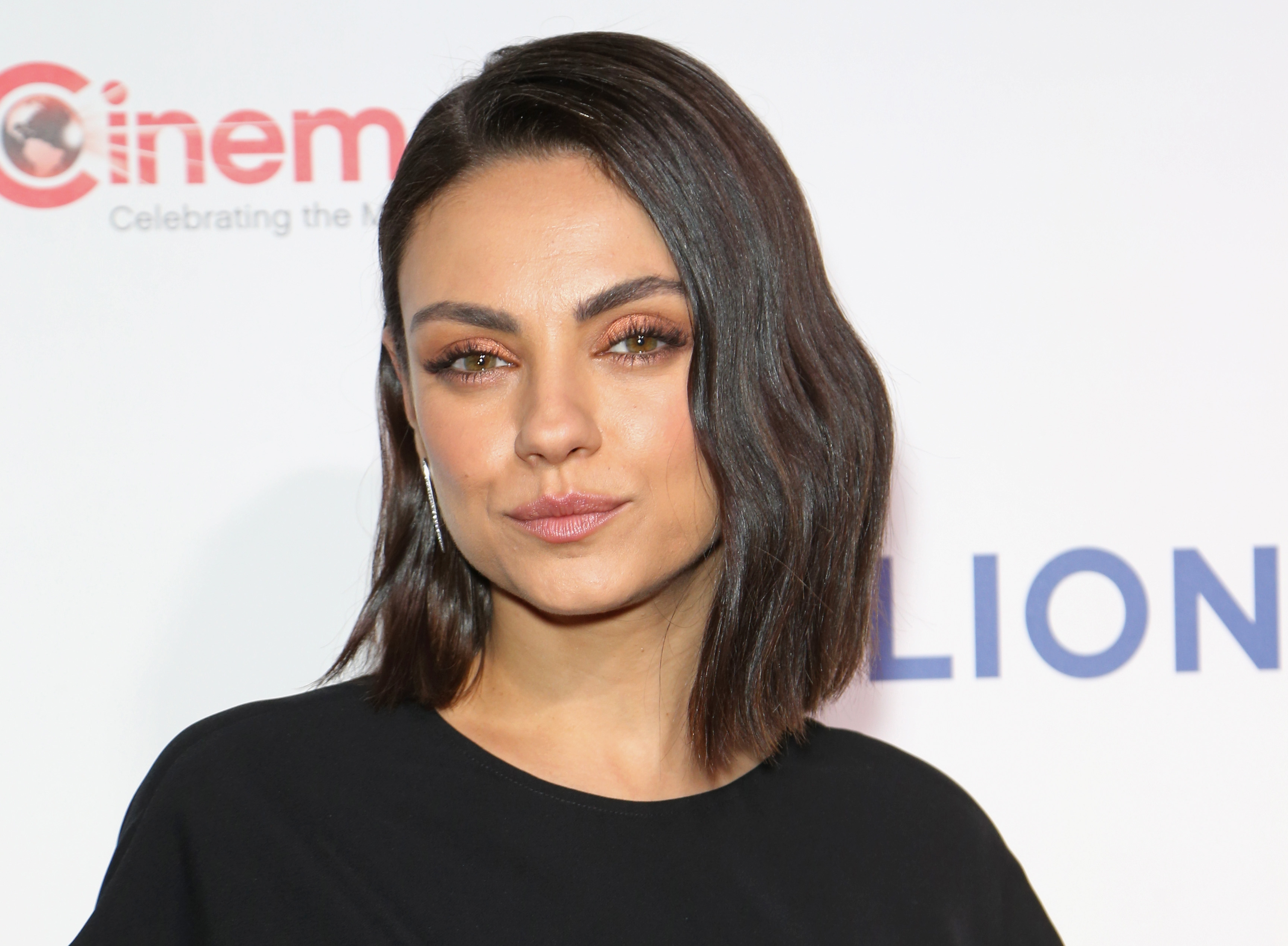 Mila Kunis Dyes Her Hair Blonde And Turquoise Following Ashton