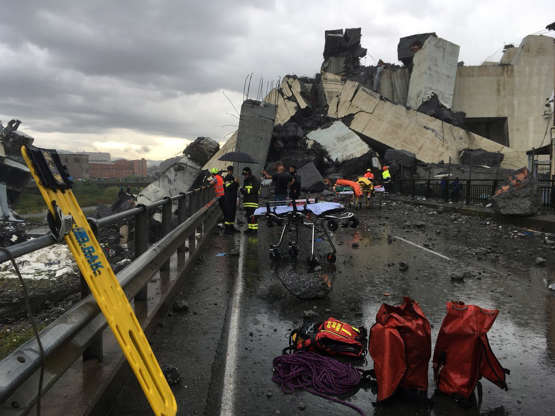 AdChoices    Search for survivors after Italian motorway collapse kills at least 26  Stefano Rellandini 3 hrs ago   UK Labo BBLWb98