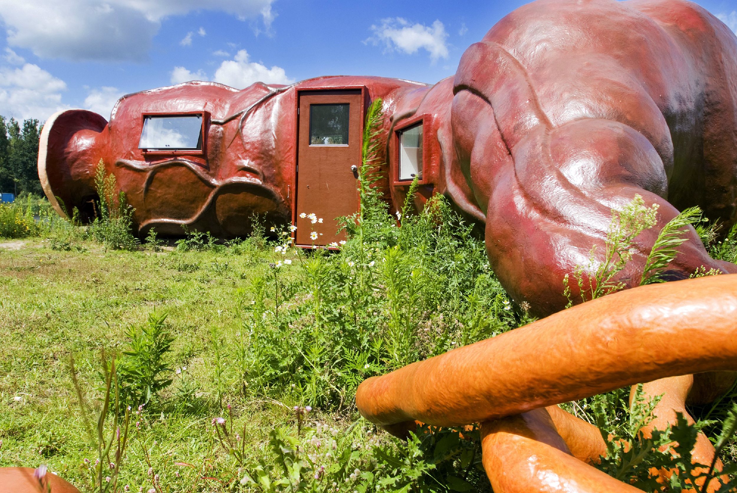 åç 10 /å± 22 å¼µ: éå®¶åå«ç¡ç ç´è¸ï¼Sleep Rectum Hotelï¼çéåºå°±åè½å¨æ¯å©ææèªç¶ä¿è­·åçæ¹çï¼ç±è·è­èåçè¨­è¨å¸«Atelier Van Lieshoutè¦ªèªæåå®æãå¥ççèçç´è¸é£éº¼çéï¼è£é¢çè¨­æ½å»ä¸æä¿±å¨ï¼2äººä½ä¸æ+ä¸é æ©é¤åé120æ­åï¼éæVerbekeåºéæçéç¥¨ç¸è´ãåå¨èé·é¶¯é£ï¼ç°å¢å®äººï¼