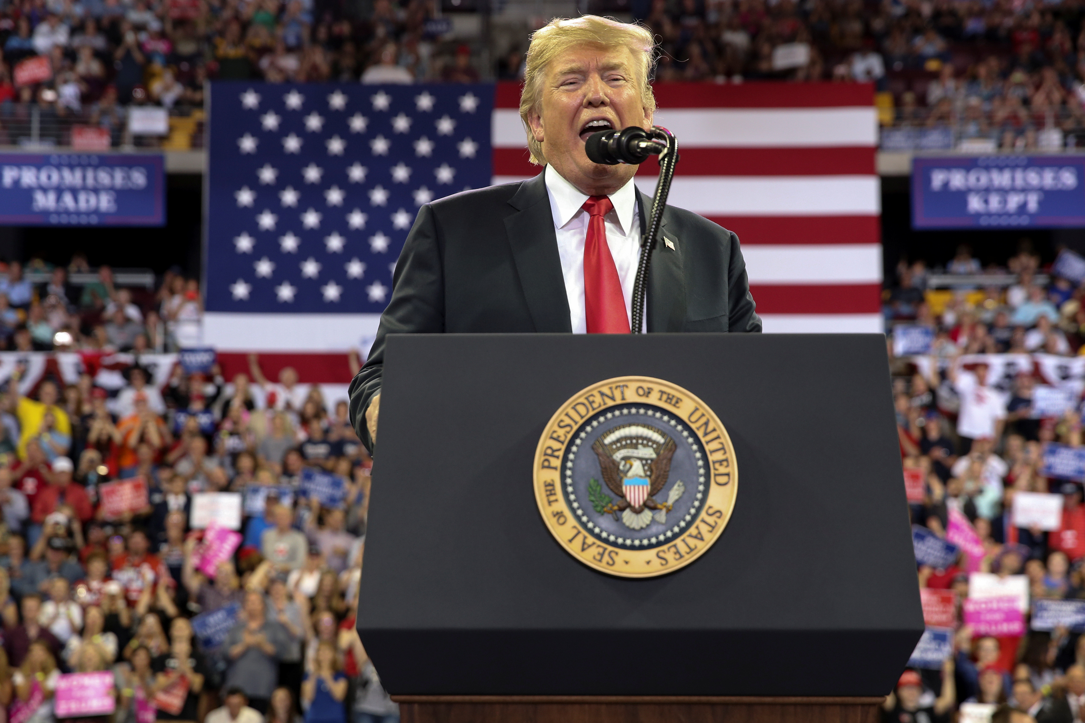 U.S. President Donald Trump holds a rally with supporters in Duluth, Minnesota, U.S. June 20, 2018. REUTERS/Jonathan Ernst
