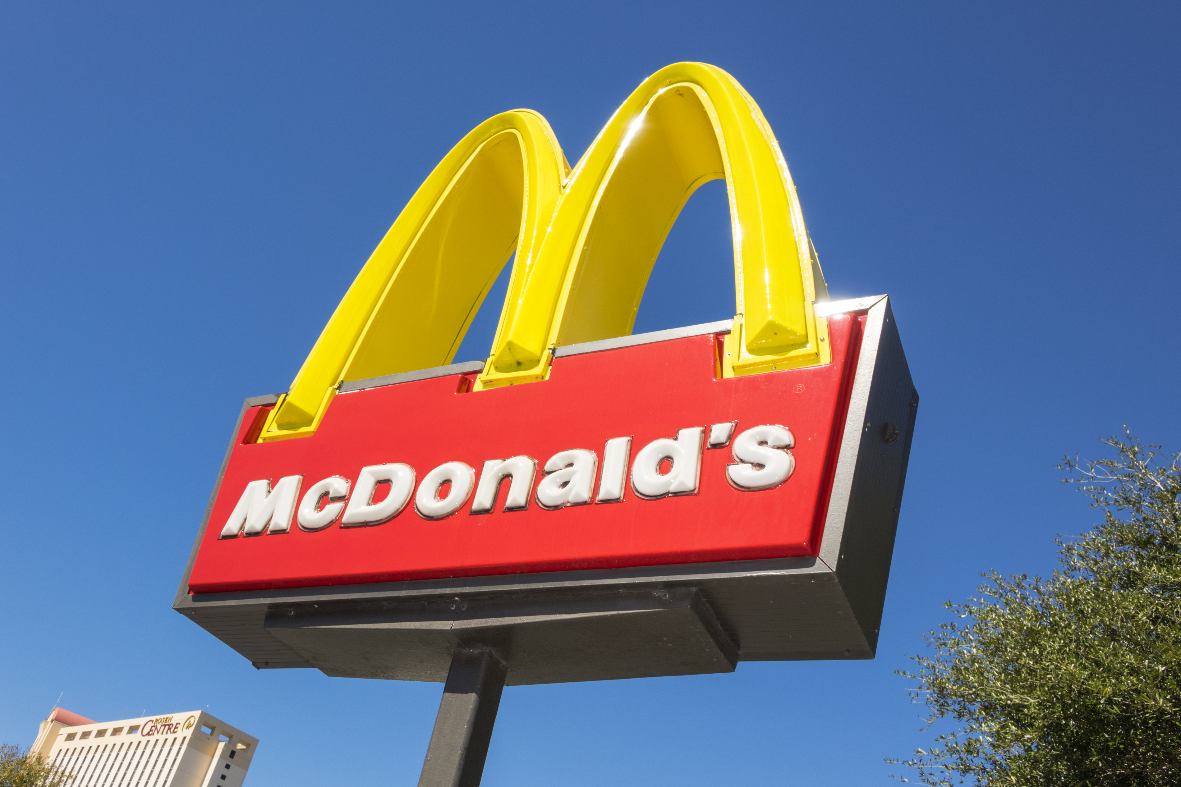 The Psychological Reason Most Fast Food Chain Logos Are Yellow