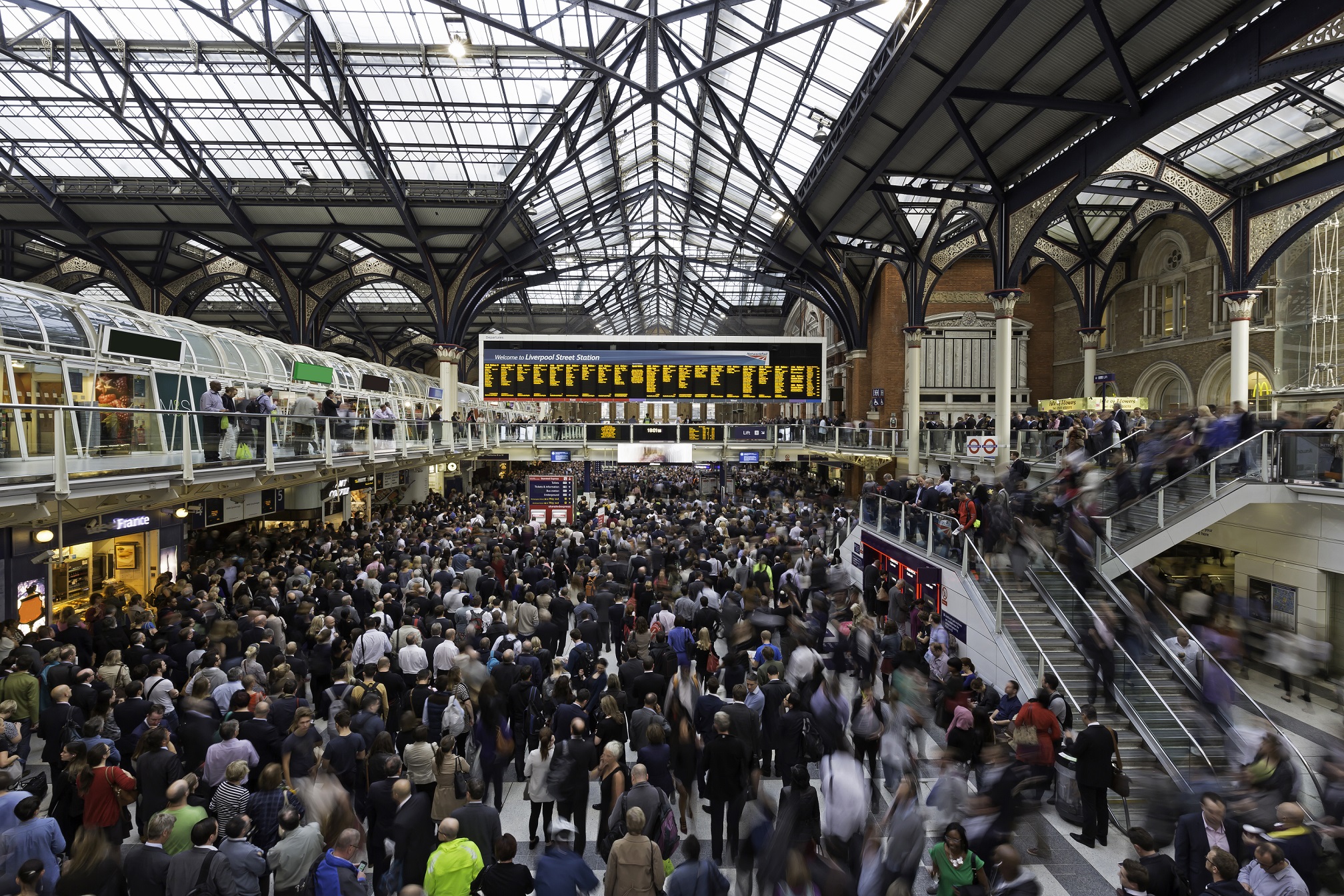 Travel chaos at at Liverpool Street Station n London