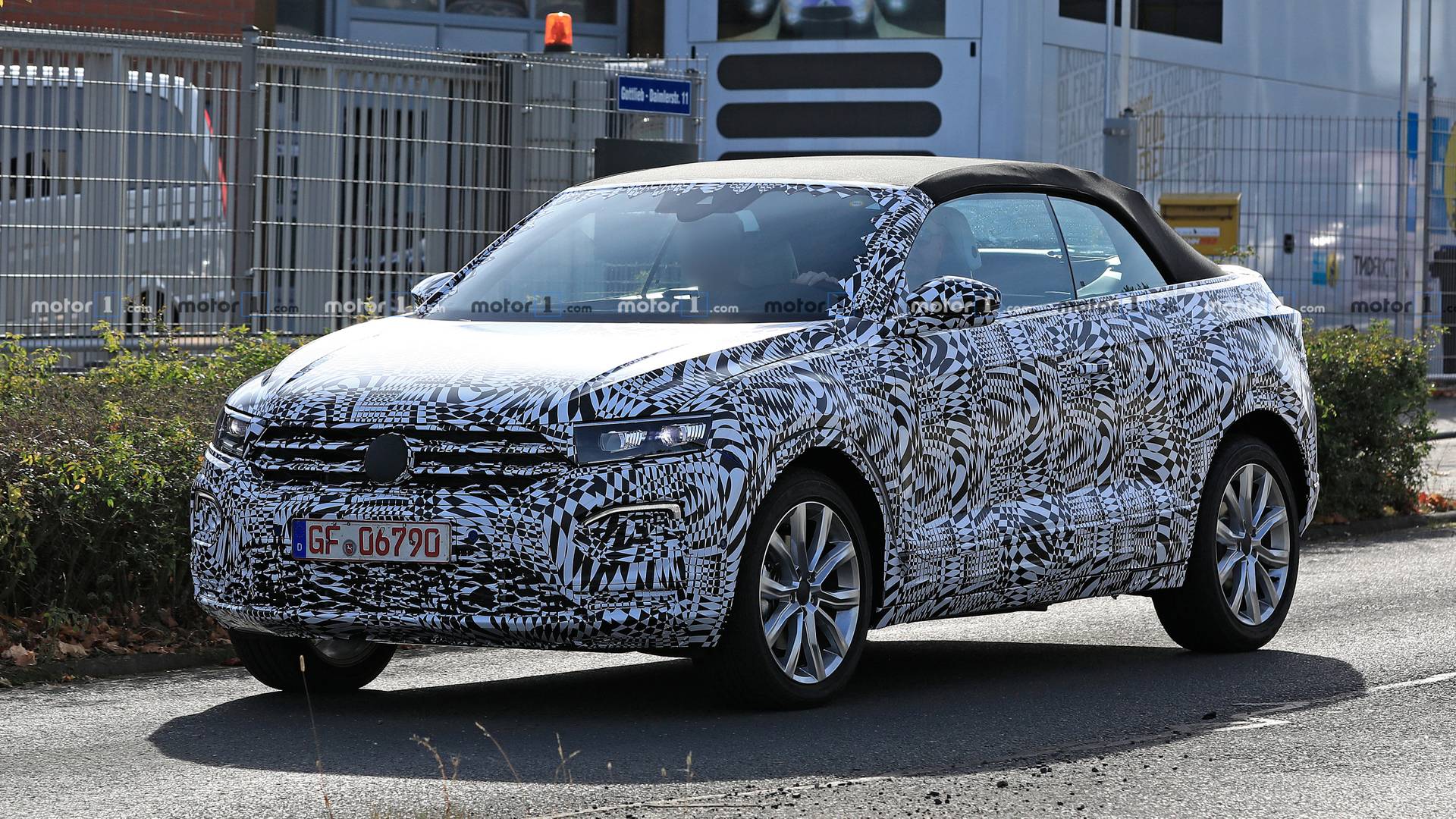 Spied Vw T Roc Cabrio Is An Interesting Appearance On Public