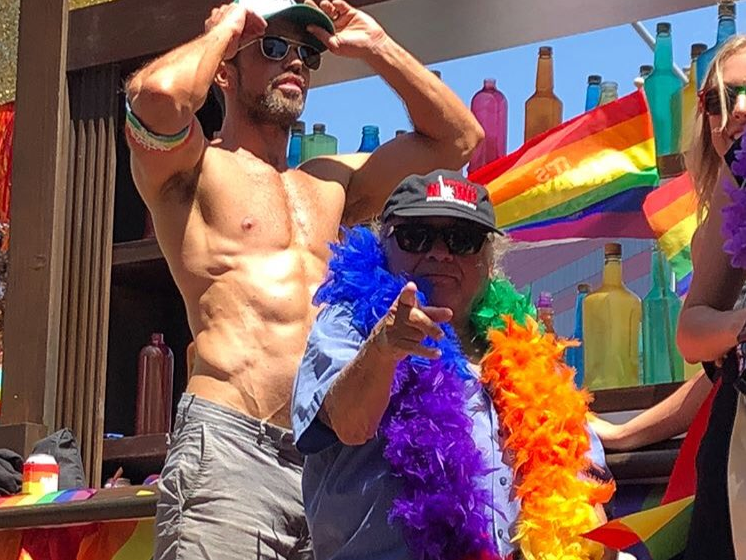 Rob Mcelhenney Workout Routine And Diet Plan How He Got Jacked In 7 Months Superhero Jacked