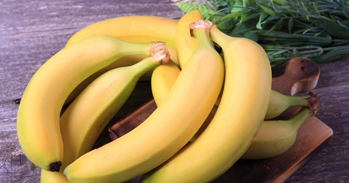 Why You Should Never Eat Bananas For Breakfast