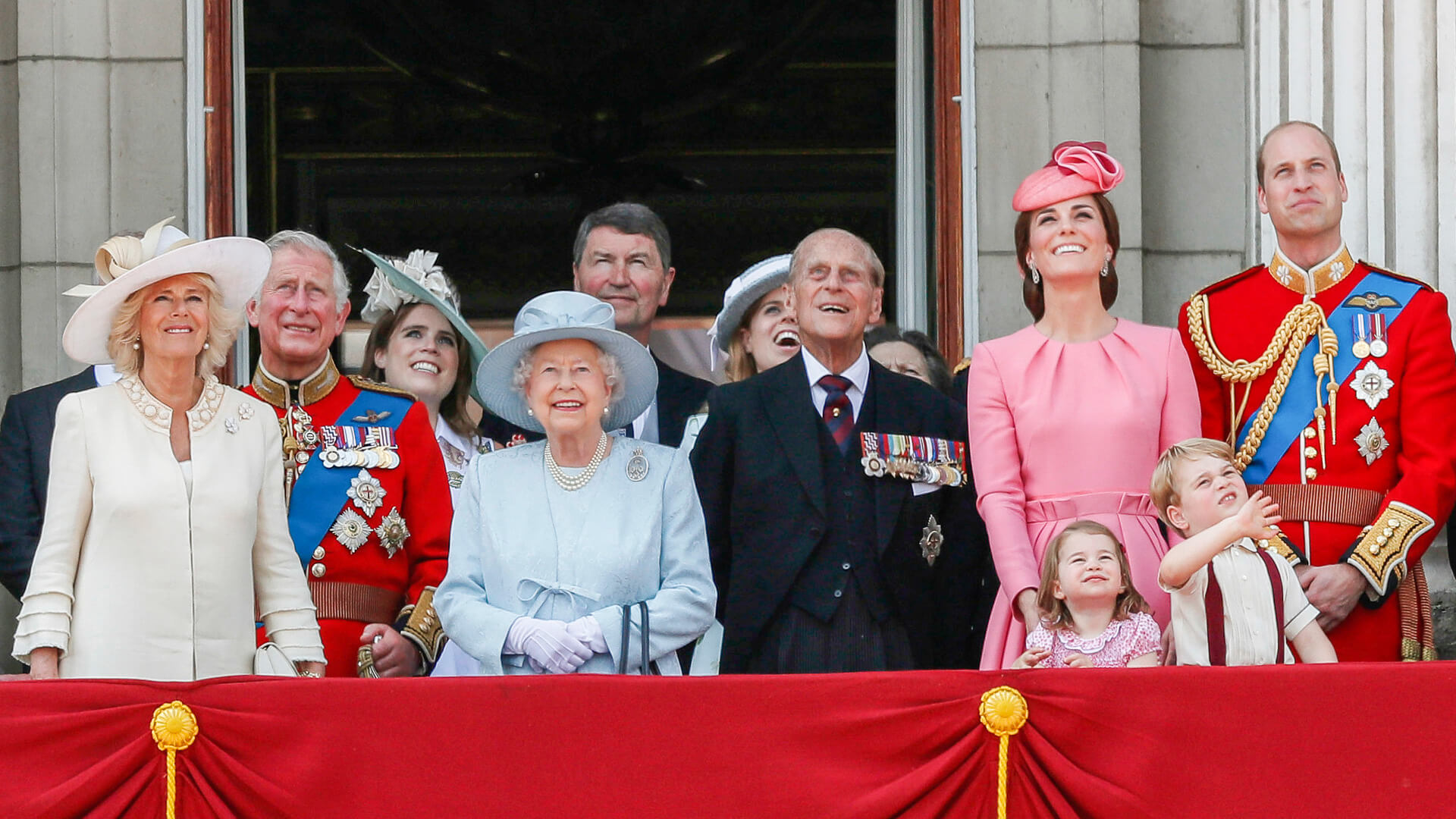 how wealthy is british royal family