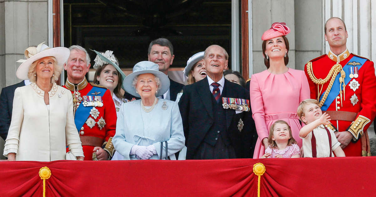 how wealthy is british royal family