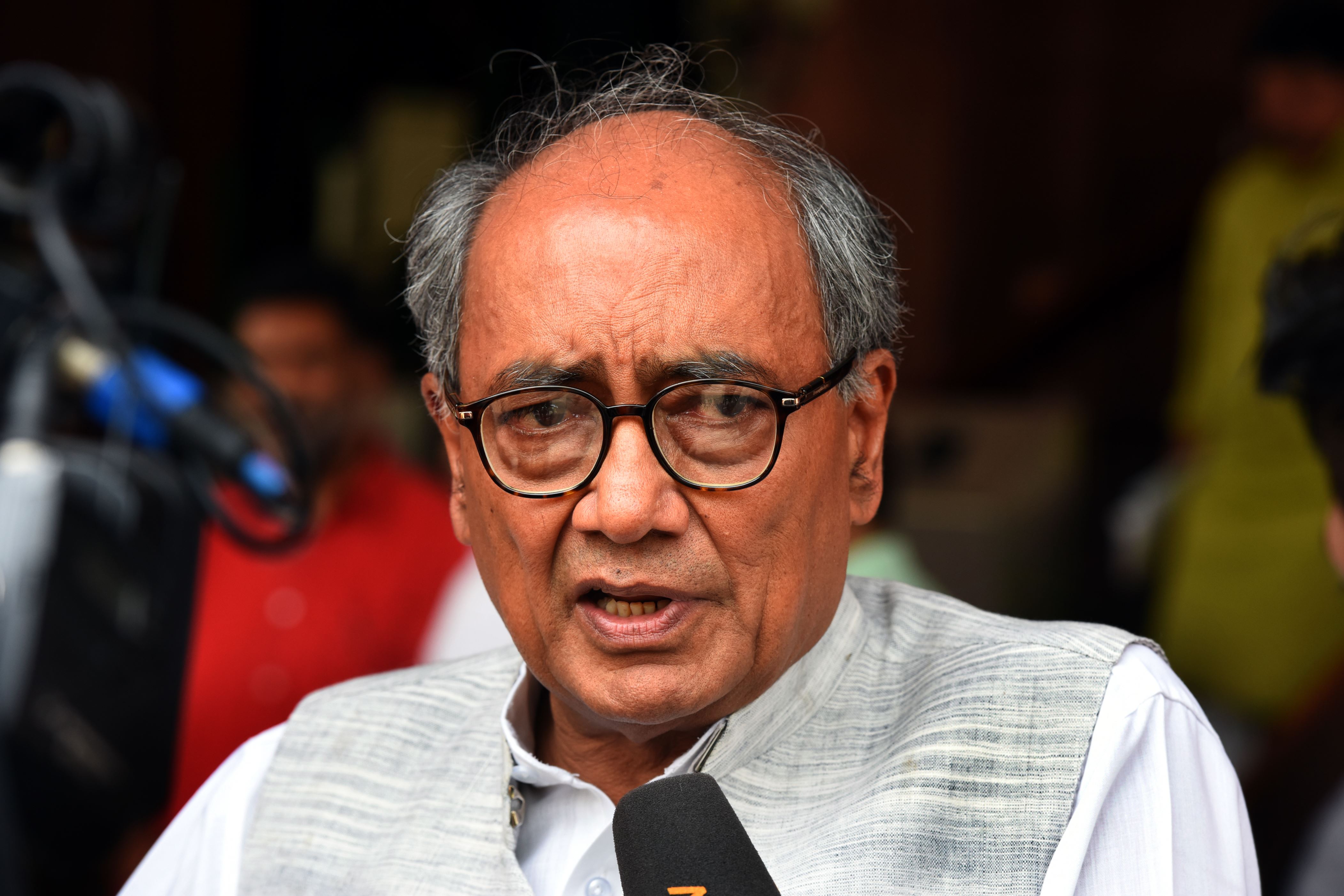 Digvijaya distances himself from poll rallies