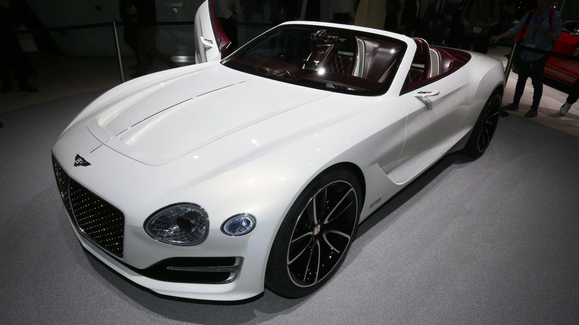 Slide 1 of 24: Bentley EXP 12 Speed 6e concept