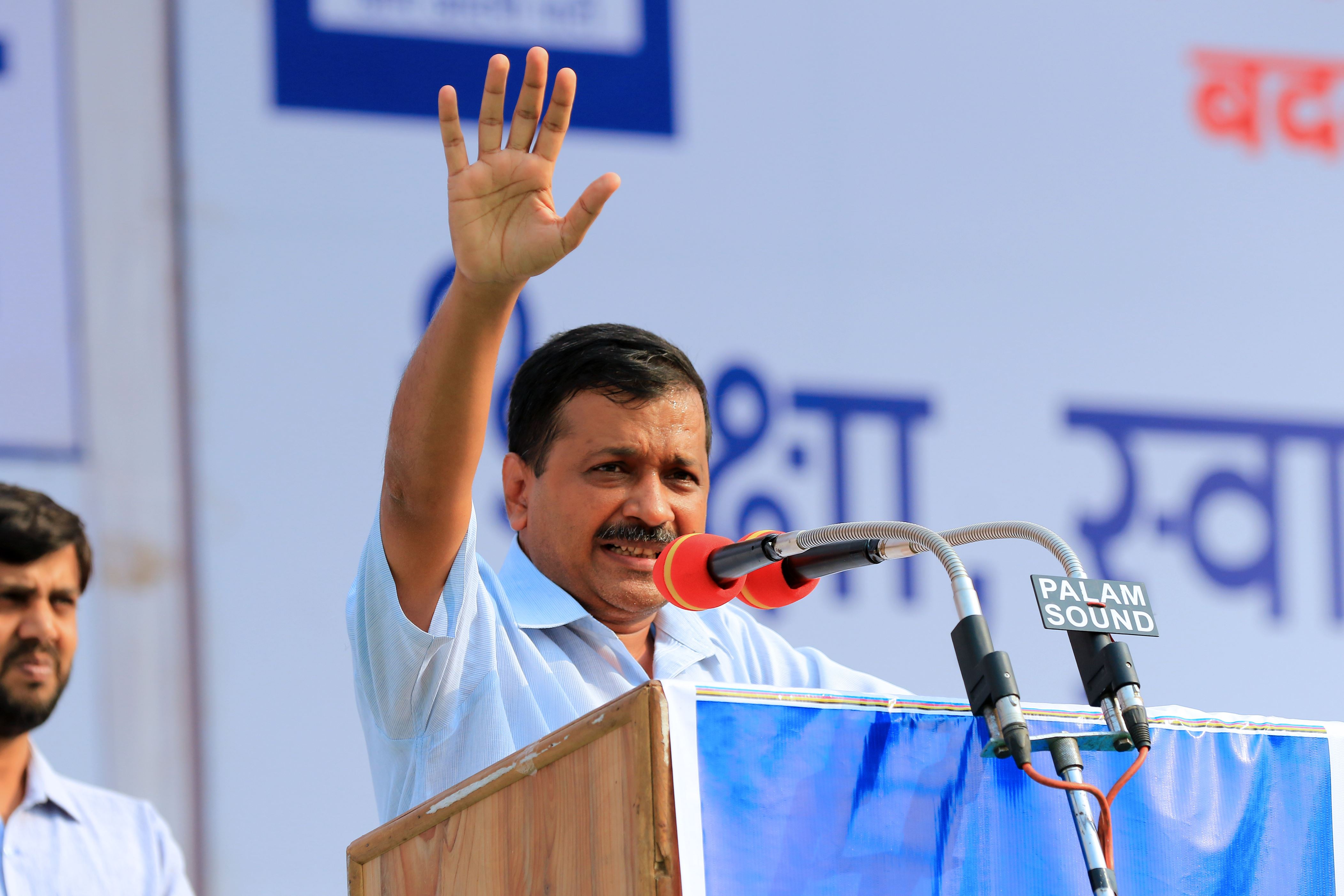 Kejriwal flies to Dubai as air quality plummets