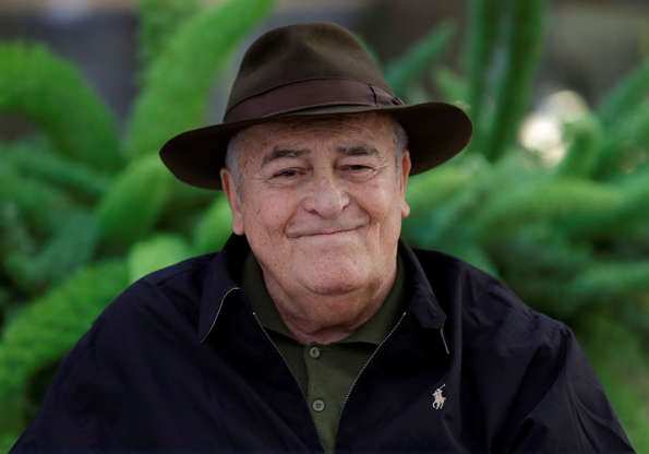 Slide 1 de 116: FILE - In this file photo taken on Oct. 18, 2012, Italian film director Bernardo Bertolucci poses for photographers during a photo call in Rome. Bertolucci, who won Oscars with "The Last Emperor" and whose erotic drama "Last Tango in Paris" enthralled and shocked the world, has died at the age of 77. Bertolucci's press office, Punto e Virgola, confirmed the death Monday, Nov. 26, 2018, in an email to The Associated Press. (AP Photo/Andrew Medichini)
