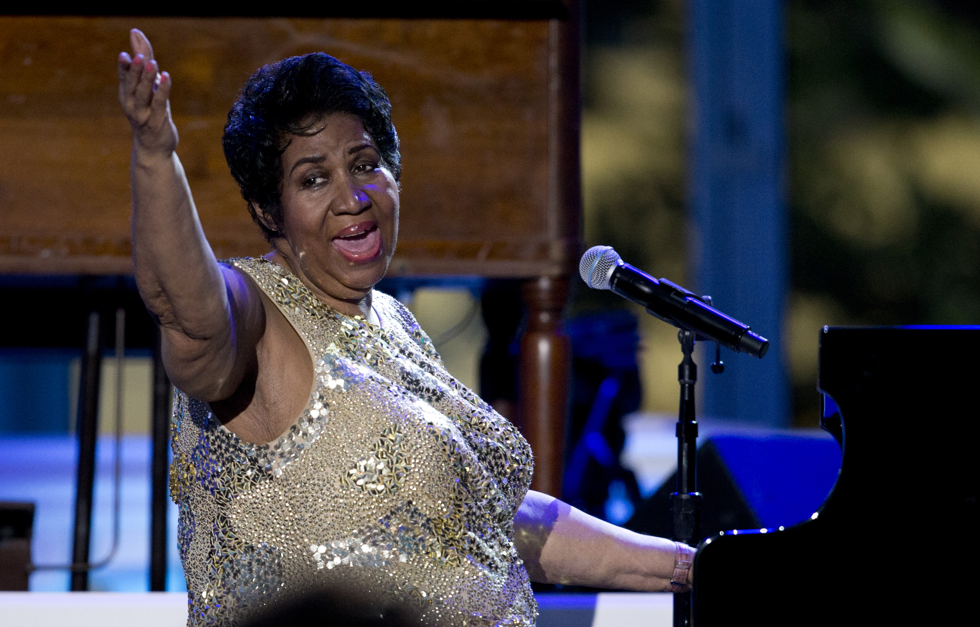Diapositiva 24 de 60: Aretha Franklin (16 de agosto) - Aretha Franklin ha muerto a causa de un cÃ¡ncer de pÃ¡ncreas que se le diagnosticÃ³ en 2010, segÃºn afirma la agencia Afp, citando al representante de esta. Su muerte ha coincidido cuando se cumplÃ­an 41 aÃ±os de la muerte de otro grande de la mÃºsica: Elvis Presley