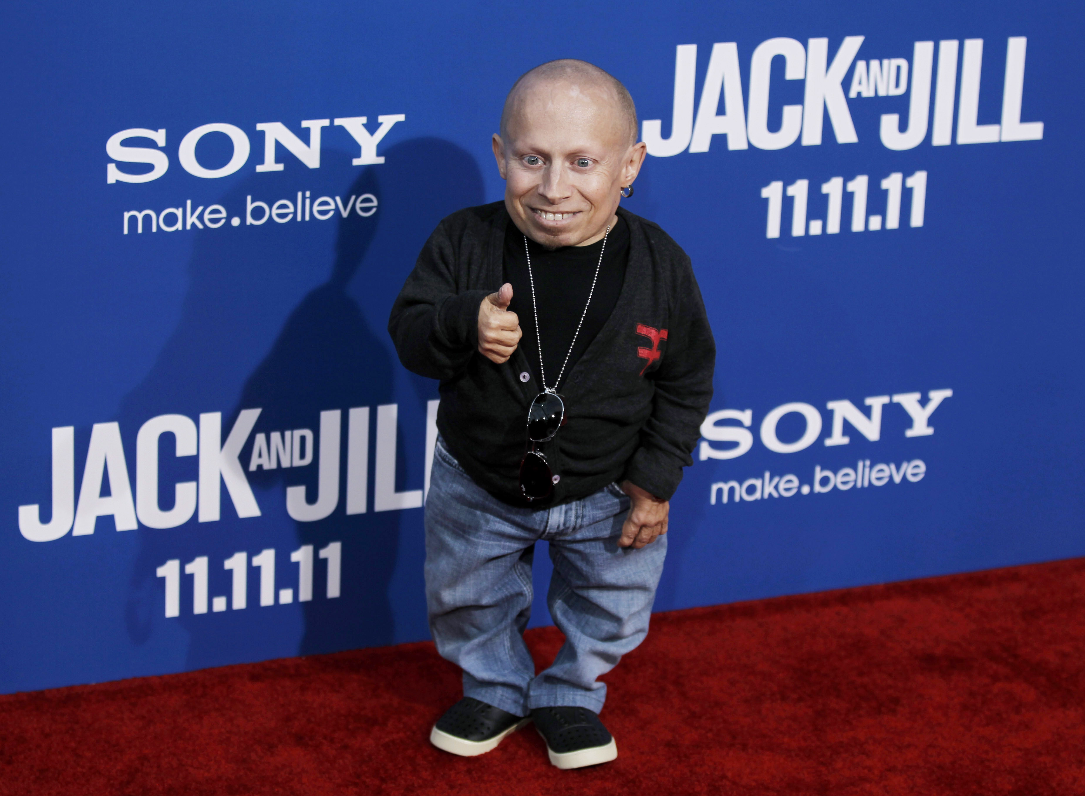 Diapositiva 41 de 60: Verne Troyer (21 de abril) - El conocido actor Verne Troyer, Mini Me en la trilogÃ­a de Austin Powers, nos dejaba a los 41 aÃ±os y despuÃ©s de una vida llena de excesos.