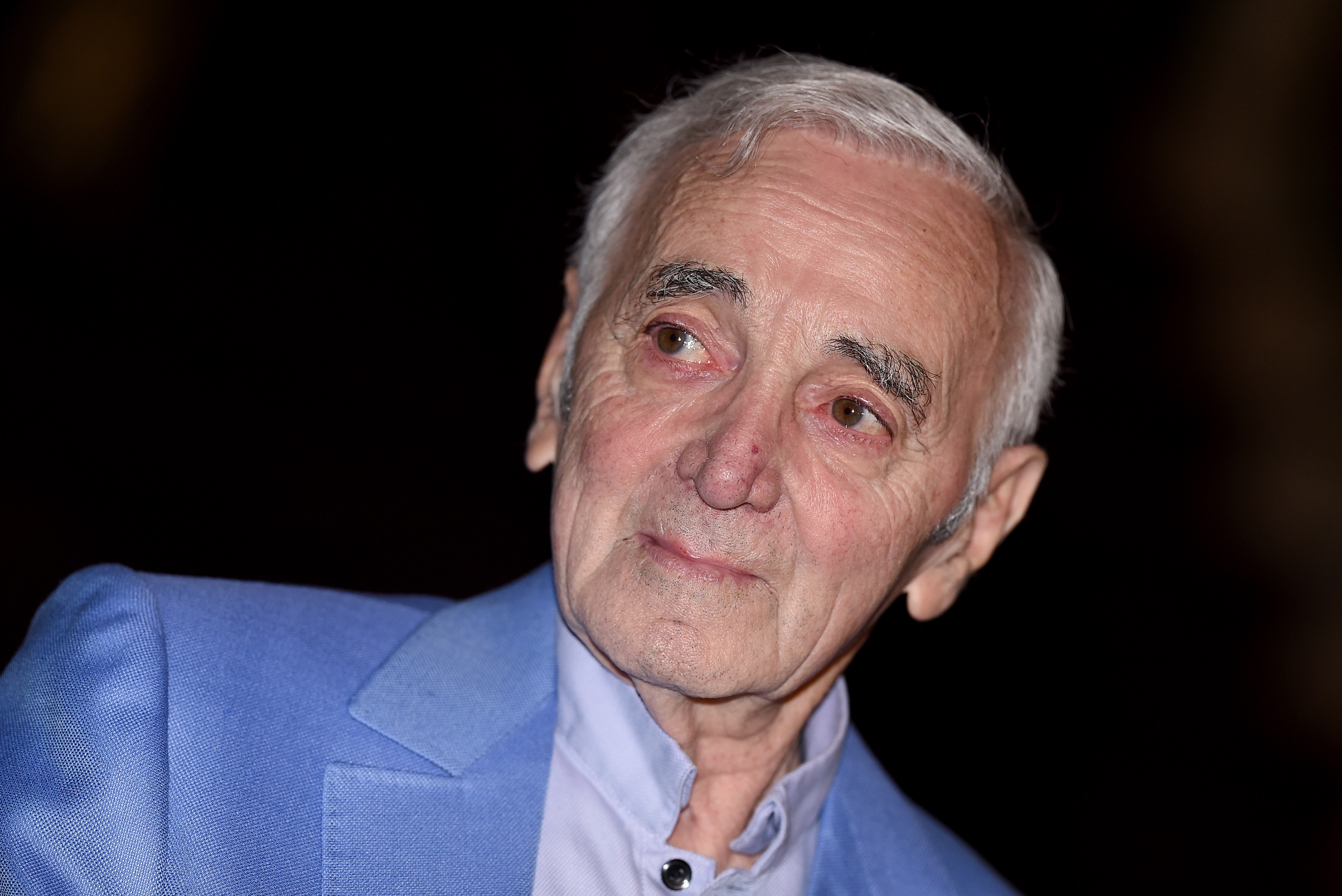 Diapositiva 14 de 60: Charles Aznavour (1 de octubre) - El genial cantante galo falleciÃ³ a los 94 aÃ±os. Muchos lloran la muerte del autor de Ã©xitos como 'La Bohemia' o 'Venecia sin ti'.