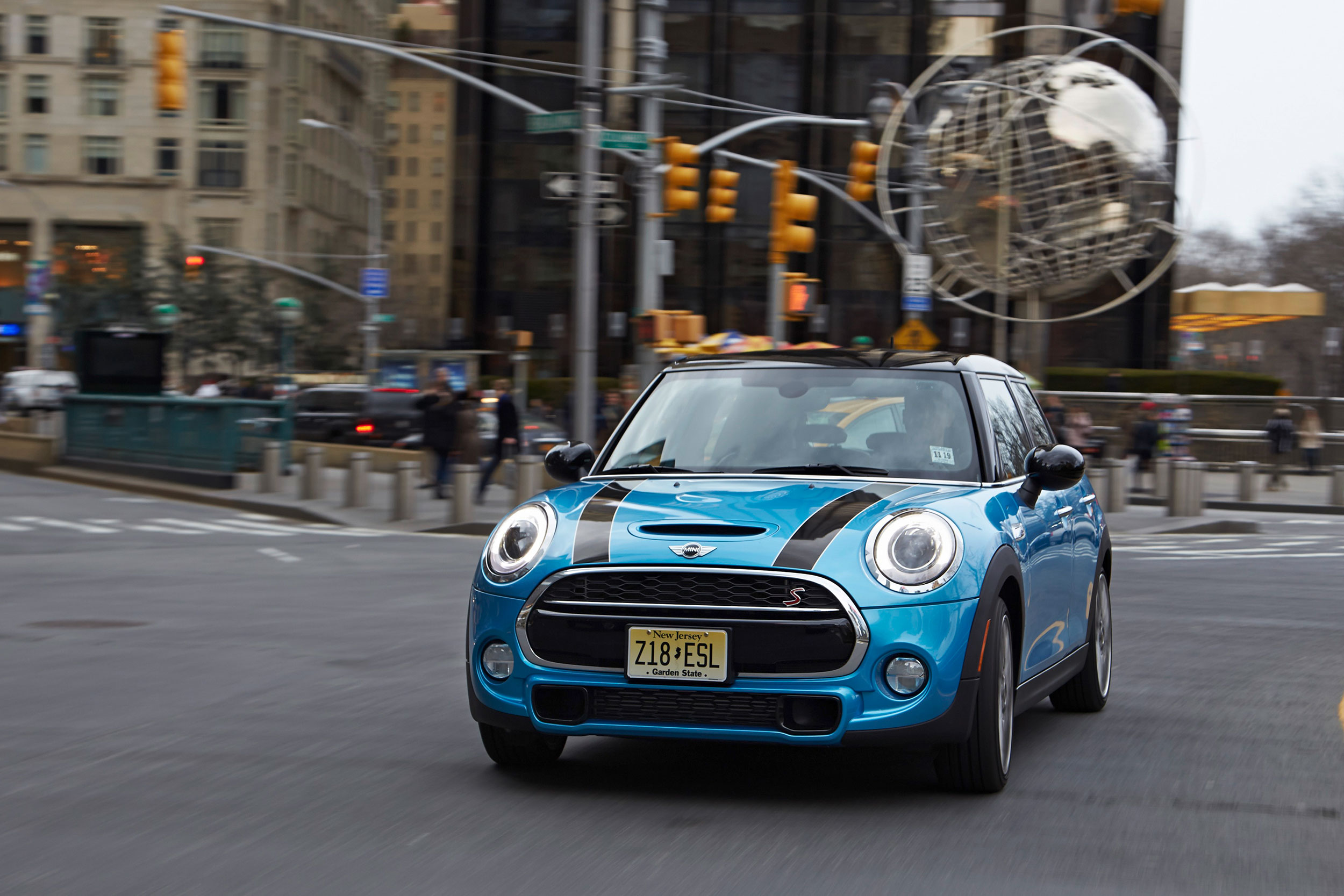 2019 Mini Hardtop 4 door Cooper Sign...