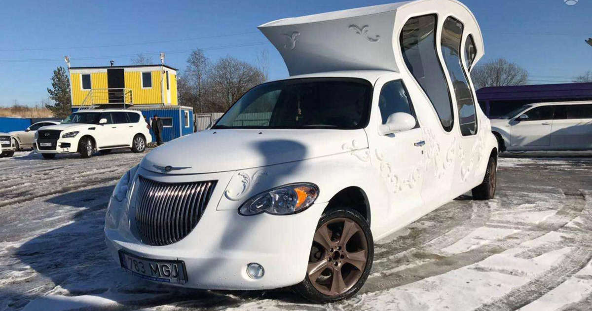 Extravagant Chrysler Pt Cruiser Could Be Yours For 37k