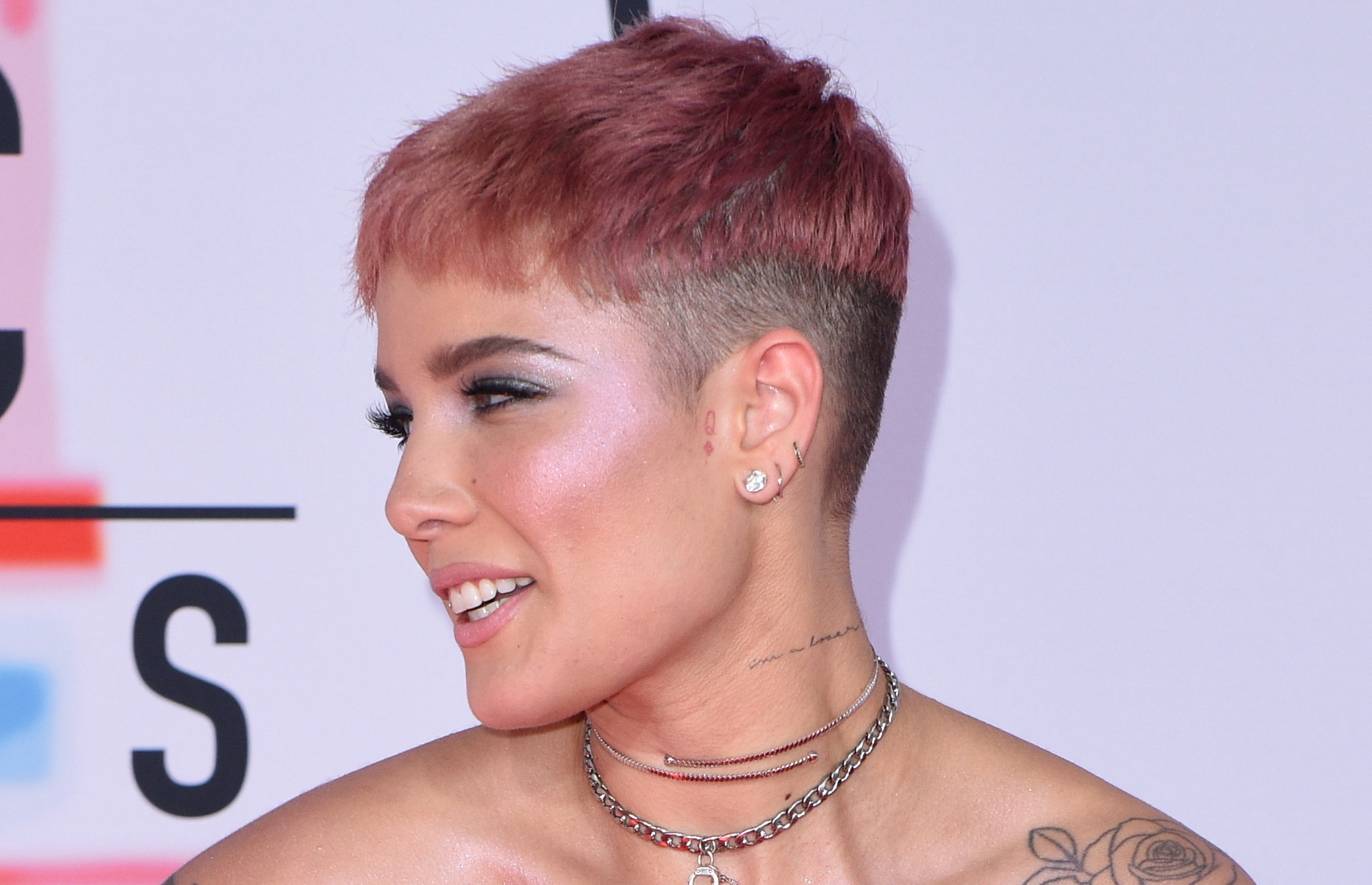 Celebrities who have face tattoos