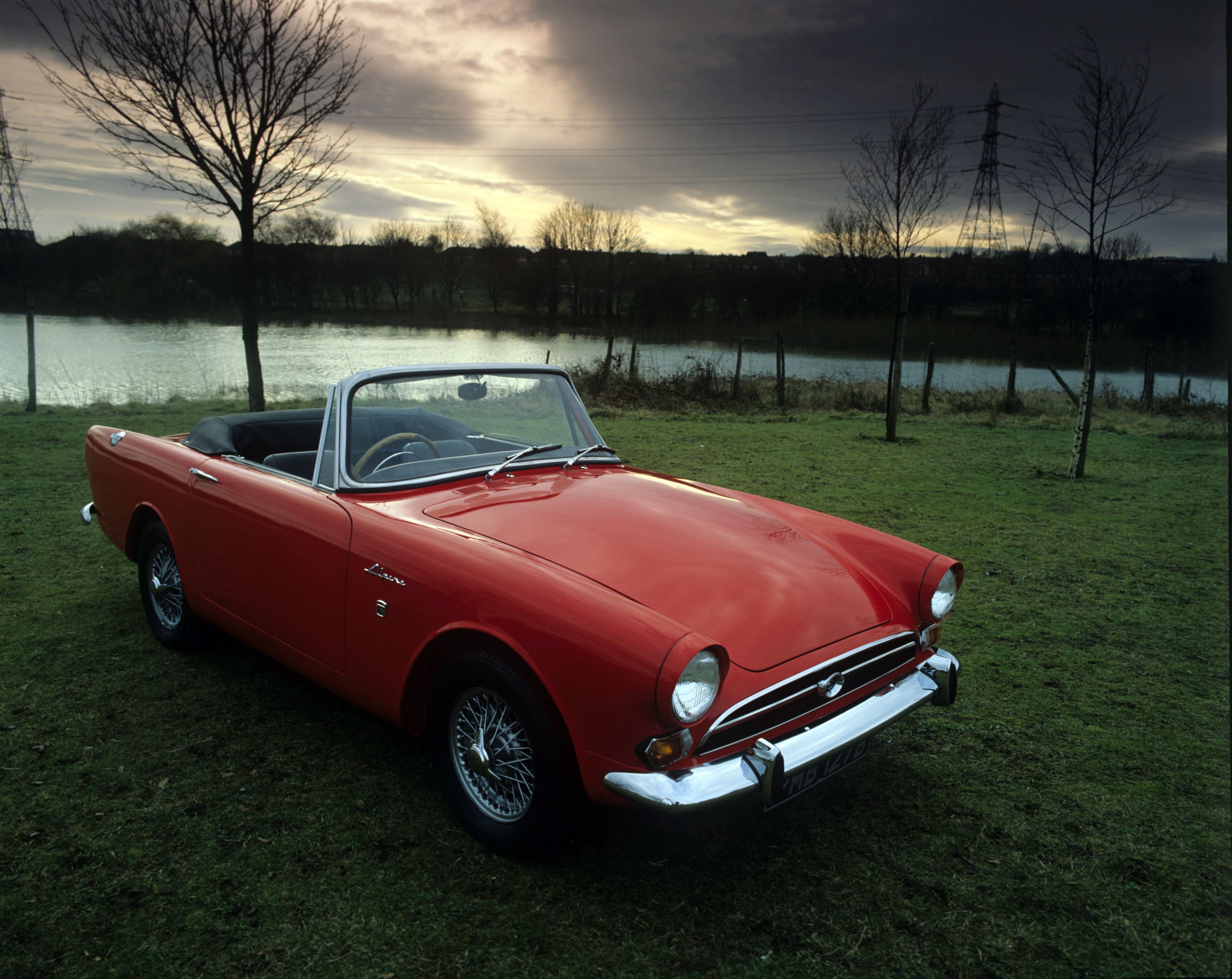 007映画に登場した もっともイケてる クルマたち