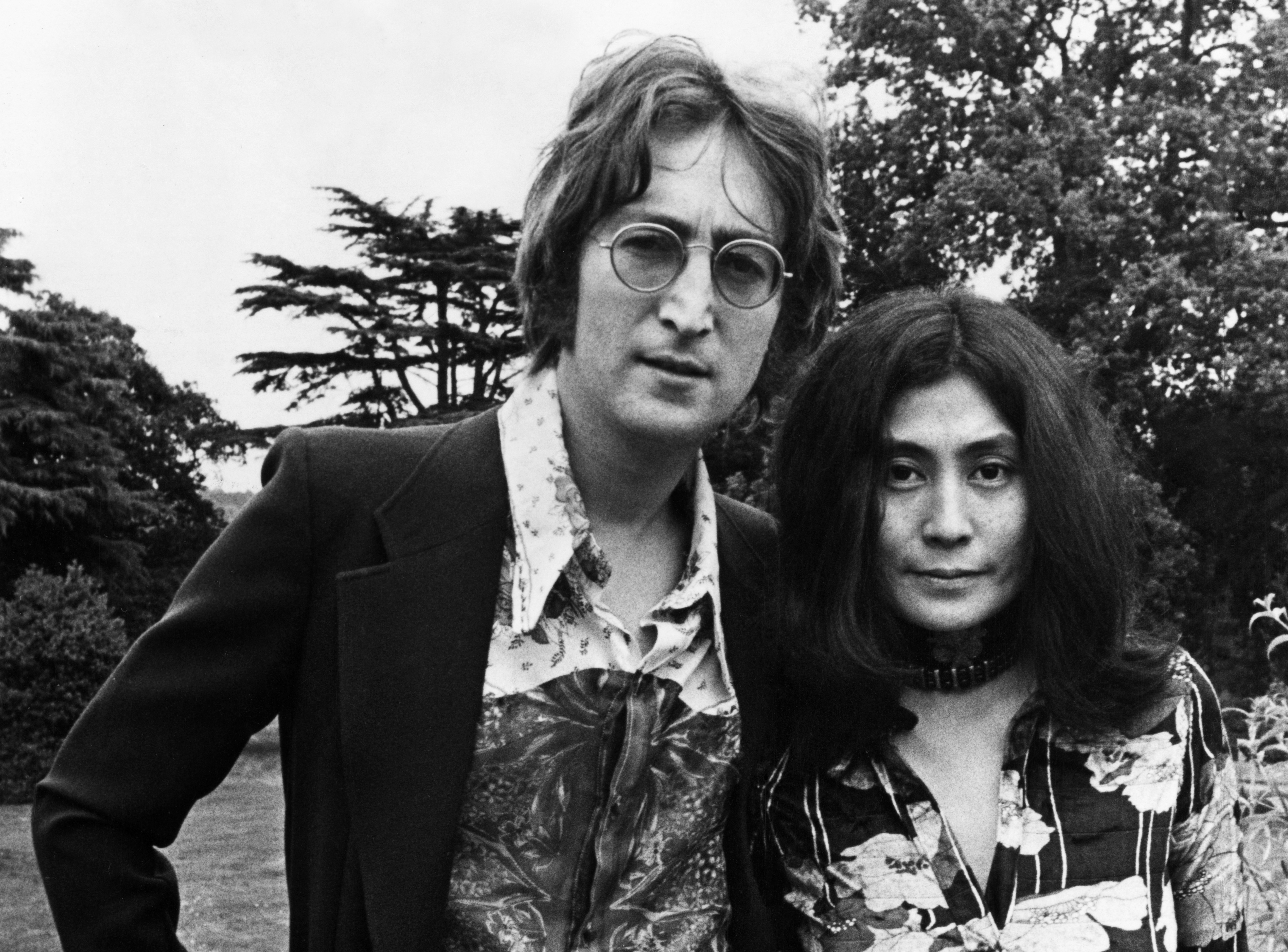 Sandra Oh Cried After Meeting Yoko Ono