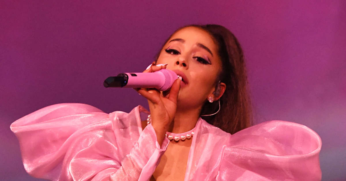 Ariana Grande Signed Away 90 Of Her Royalties For 7 Rings