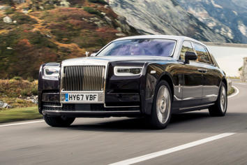 Research 2019
                  ROLLS ROYCE Phantom pictures, prices and reviews