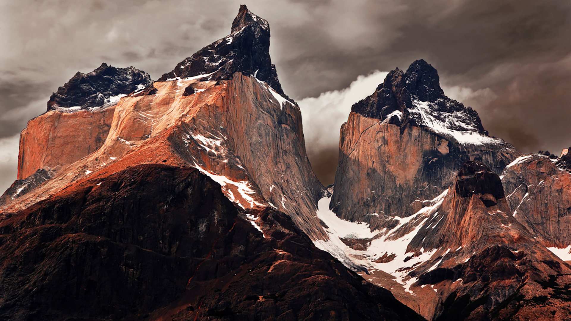 Слайд 9 из 18: Lock2017-B5_SA_Torresdel-PaineArgentina_GettyImages-495723563_1920x1080