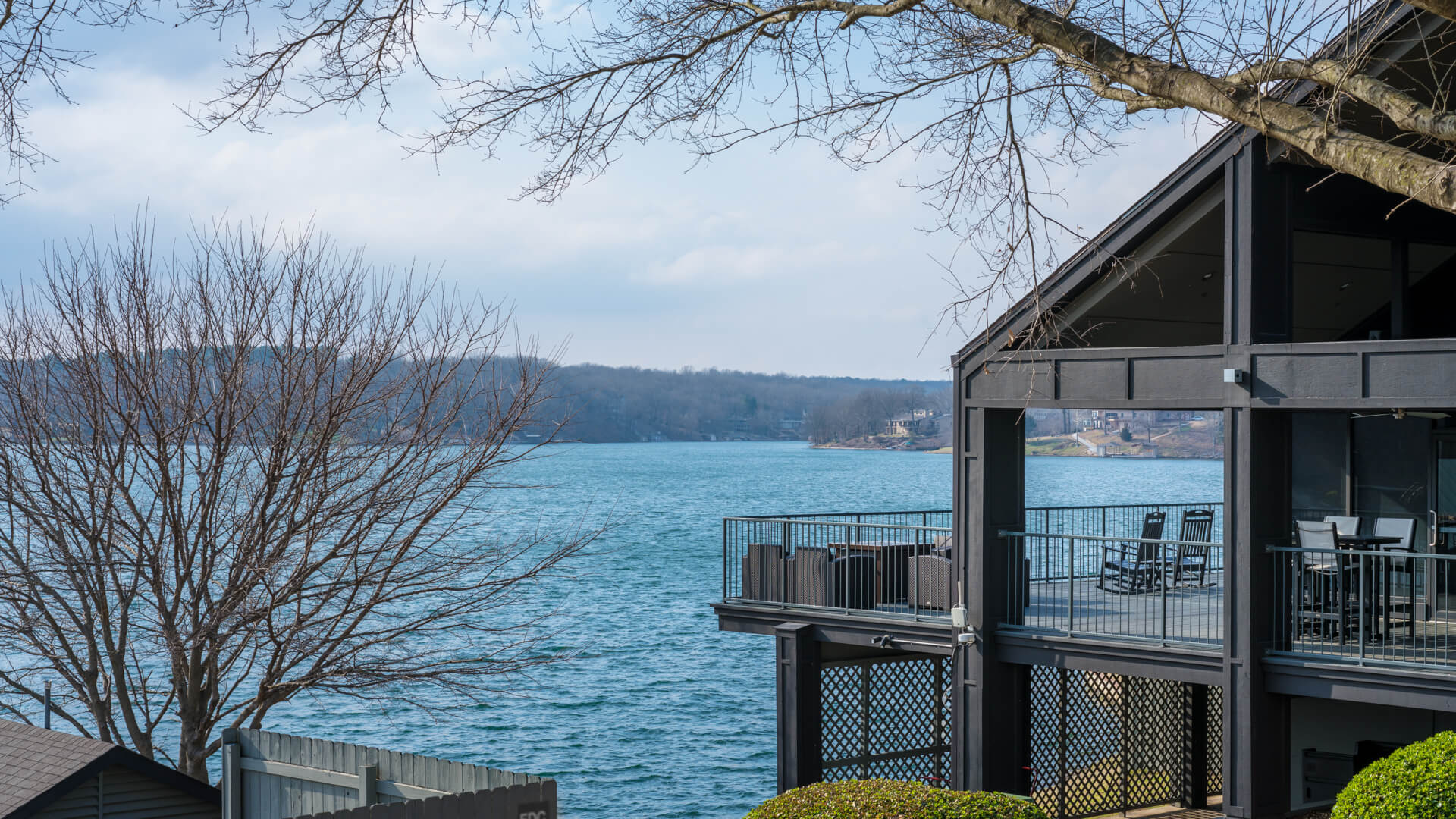 No savings? These are the 10 best and worst places to retire