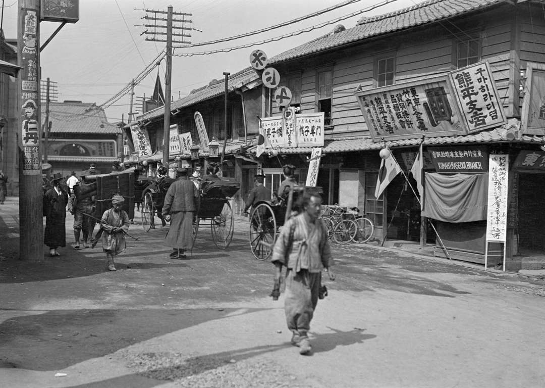 19 写真でみる100年前の日本と世界