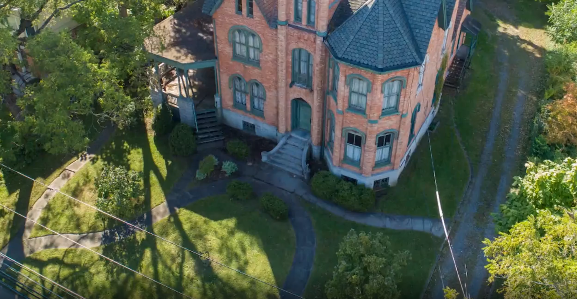 See Inside 10 Bedroom Mansion Going For Only 50 000