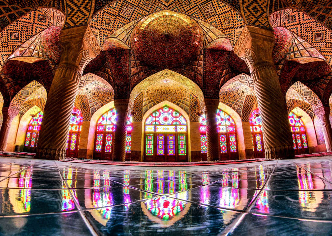 幾何学模様が美しい イランのモスク写真集