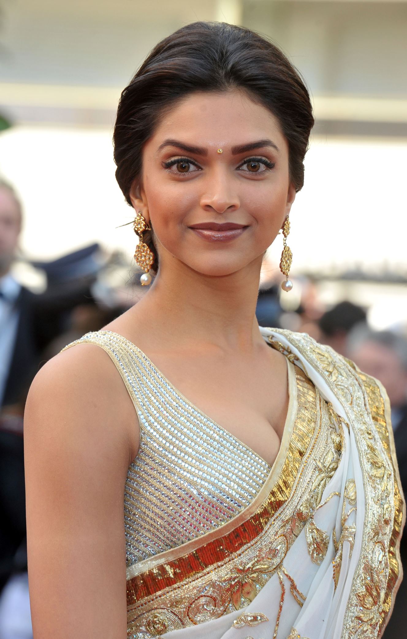 How well do you know Deepika Padukone?, image size:768x1205