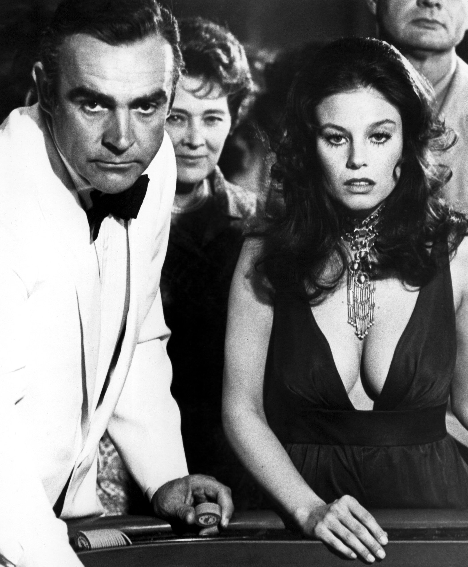 Рей с крыльями. Lana forever. Невеста с оружием. Lana forever. Lana del rey обложка.