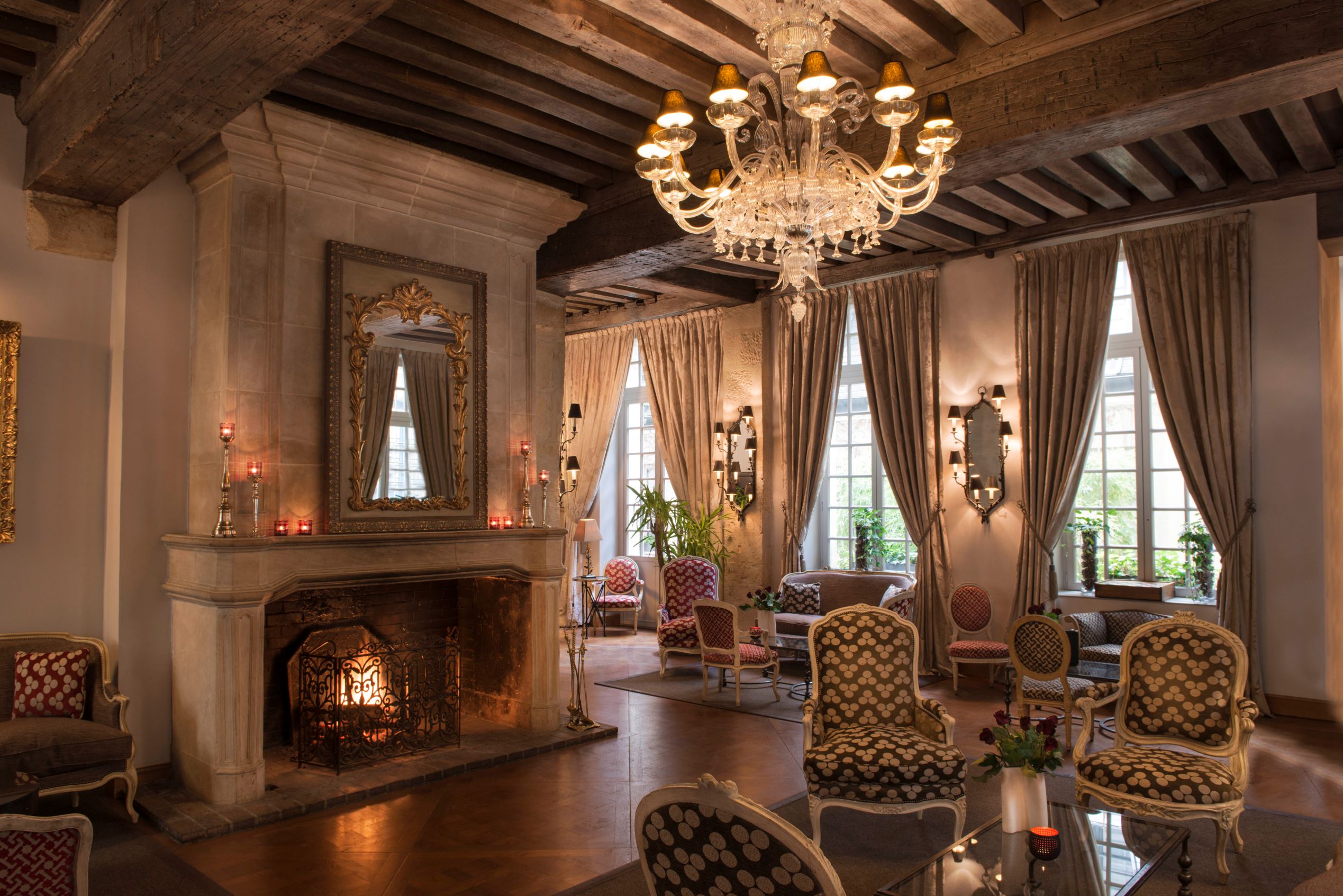 Paris' top 10 historic hotels