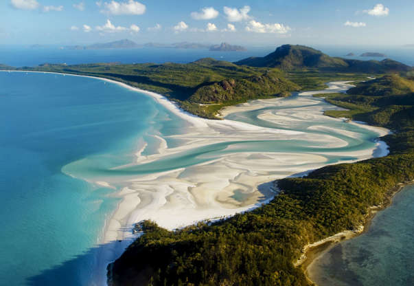 ÎÎ¹Î±ÏÎ¬Î½ÎµÎ¹Î± 18 Î±ÏÏ 26: Aerial shot of Whitehaven Beach, Whitsunday Island, Great Barrier Reef, Queensland, Australia
