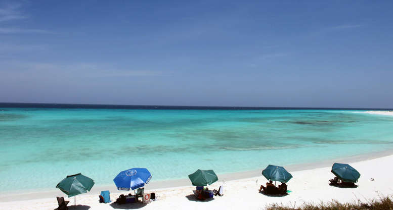 ÎÎ¹Î±ÏÎ¬Î½ÎµÎ¹Î± 11 Î±ÏÏ 26: a coral reef at Cayo de Agua in archipelago Los Roques, Venezuela