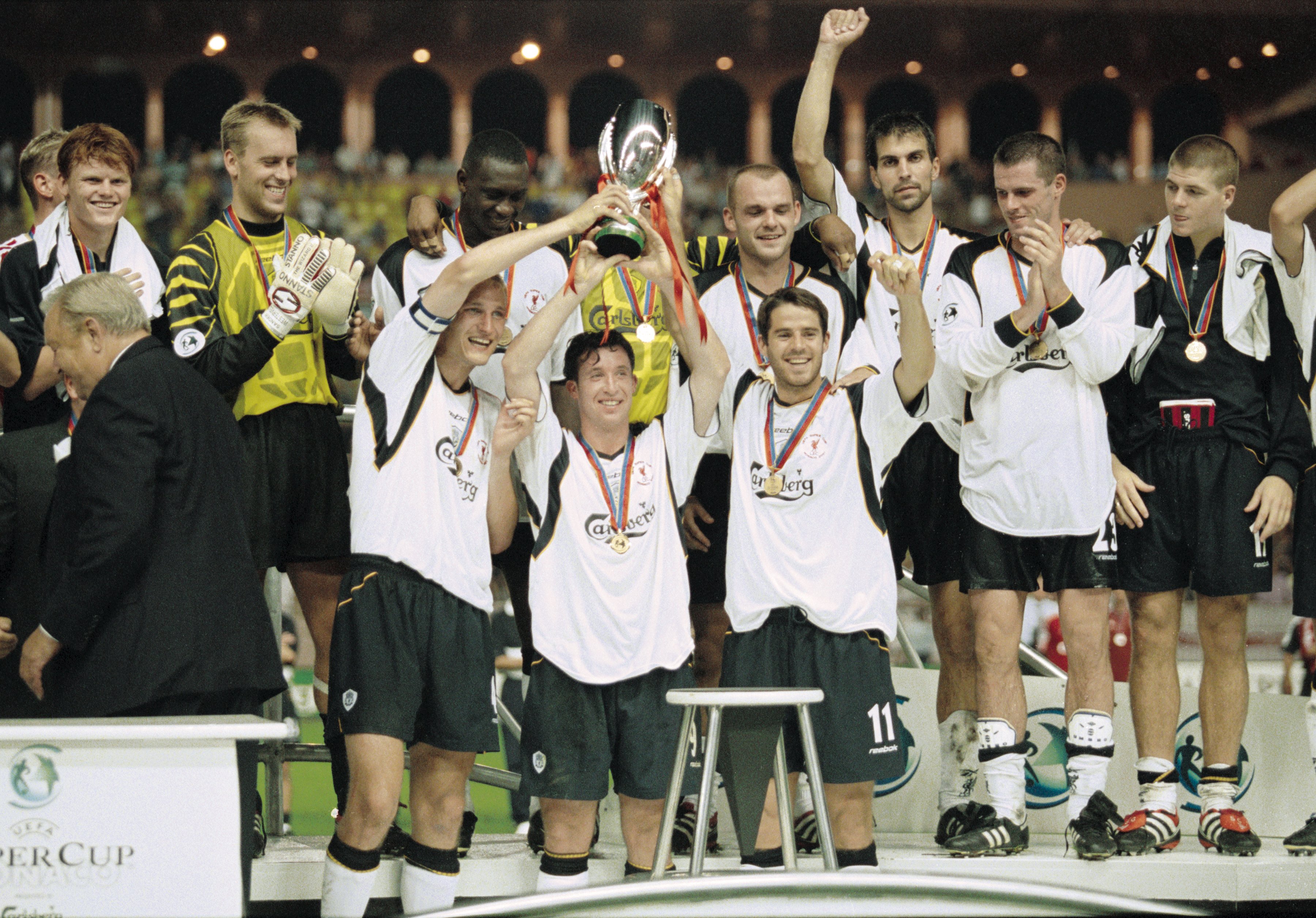 الشريحة 6 من 16: new caption