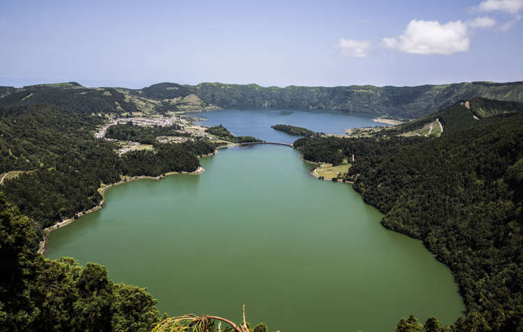 大自然的絕美奇景 全球21座令人屏息的火山口湖