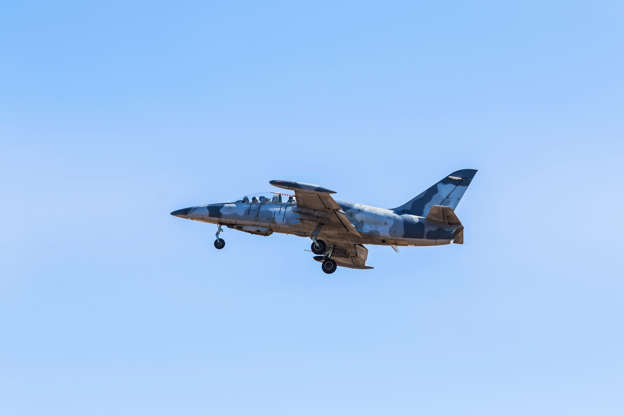 ÎÎ¹Î±ÏÎ¬Î½ÎµÎ¹Î± 2 Î±ÏÏ 24: Fly a real fighter jet in Burbank