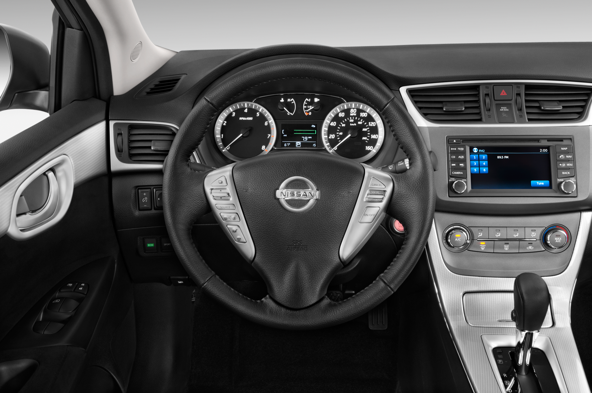 14 Nissan Sentra Interior Photos Msn Autos