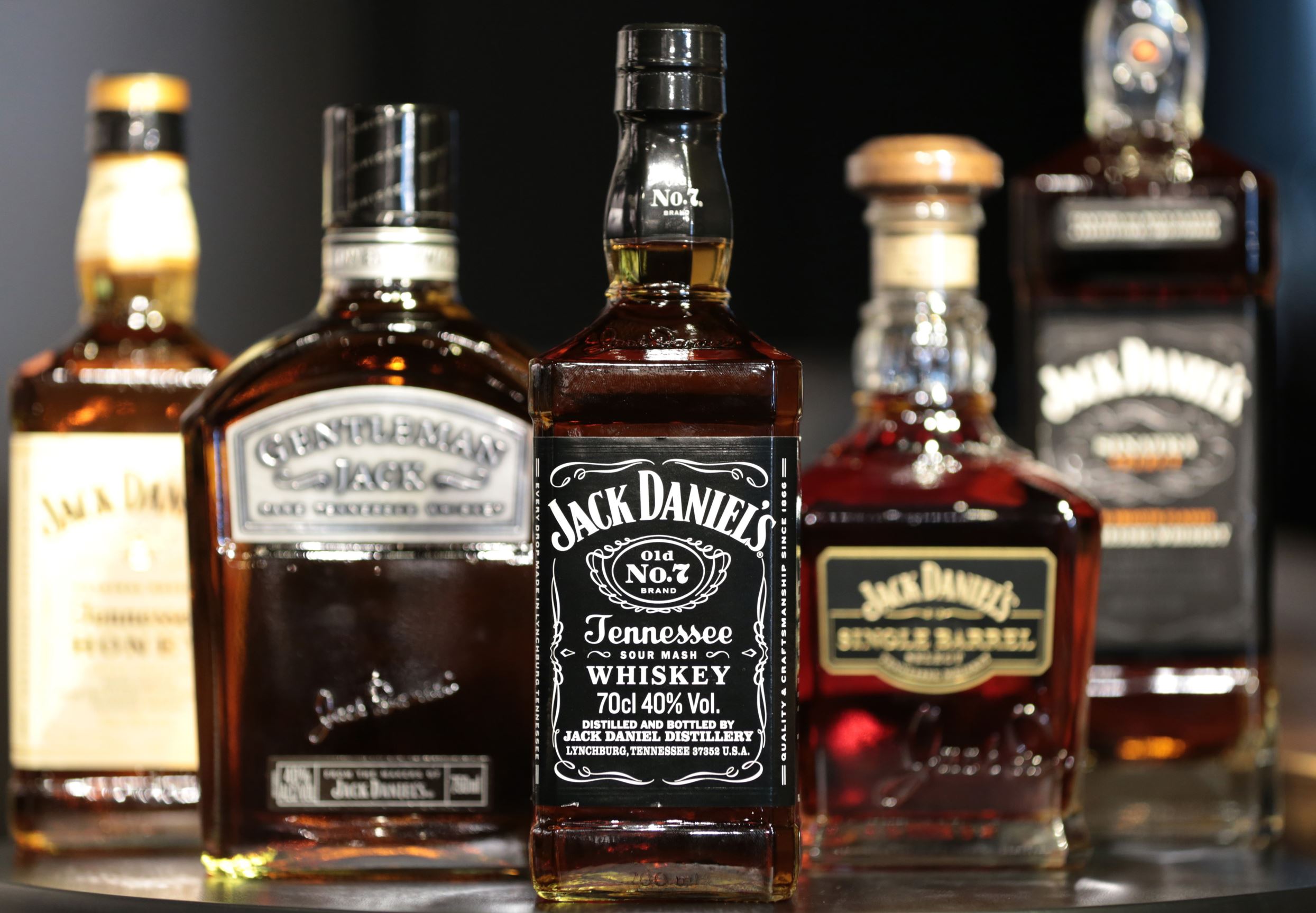 15 iconic American whiskeys