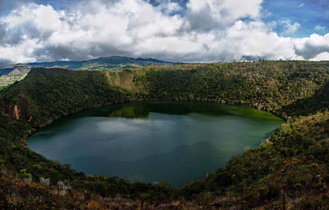 شريحة 7 من 16: يقع شمال Guitavita في شمال مدينة كولومبيا ، ويعتقد أن بحيرة Guatavita موقع أسطورة الدورادو.  