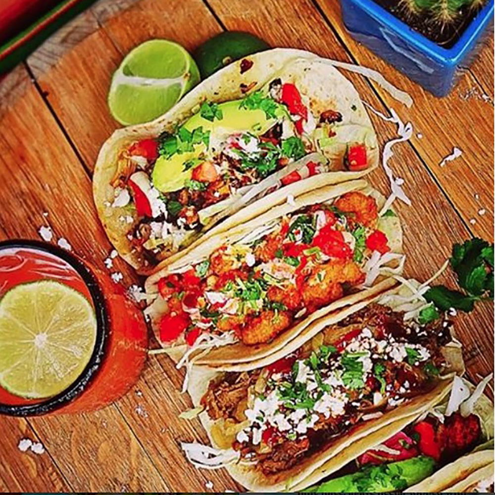 Diapositiva 3 de 51: Pacos Tacos & Tequila