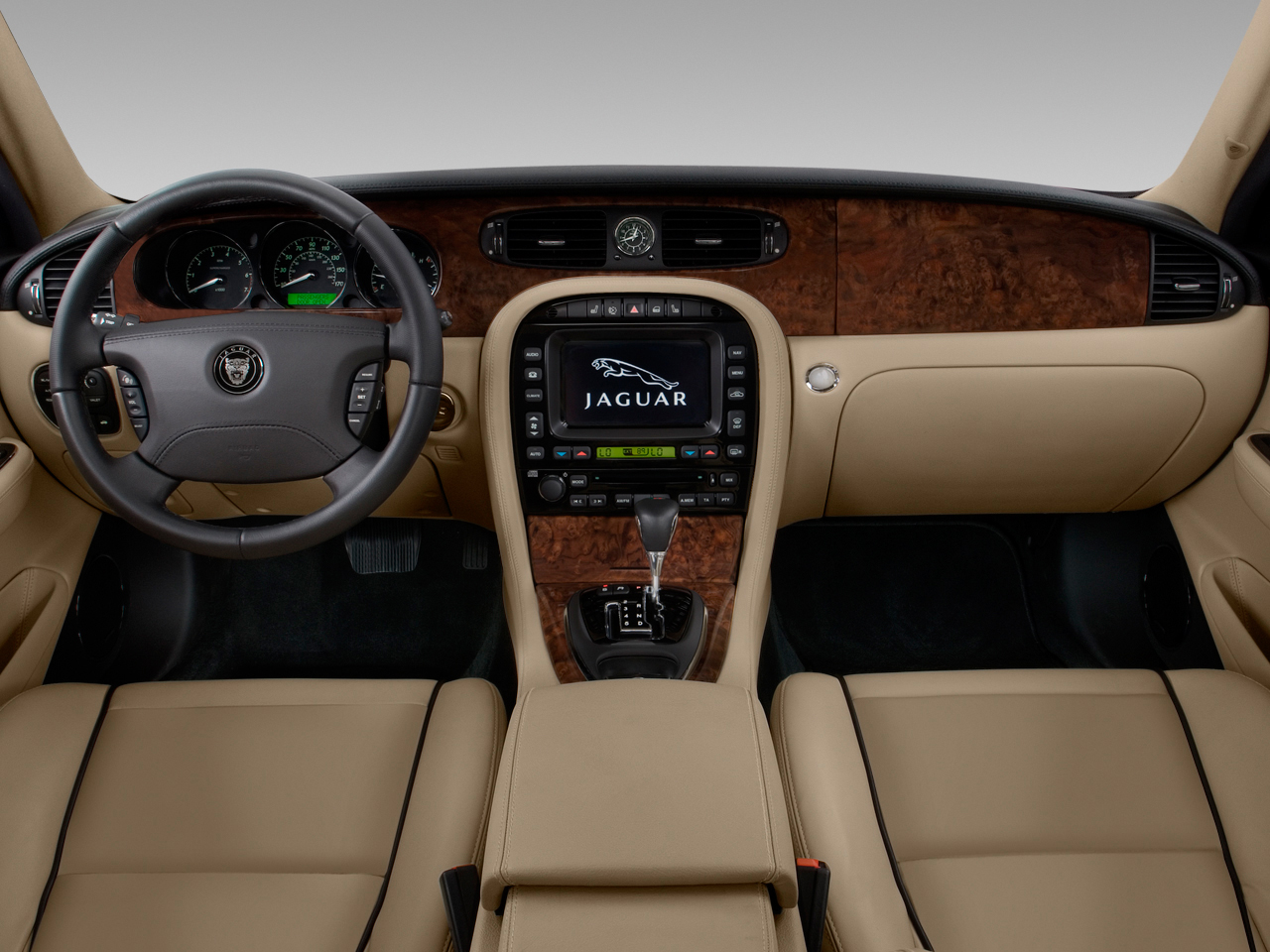 Jaguar XJ range 2012 салон